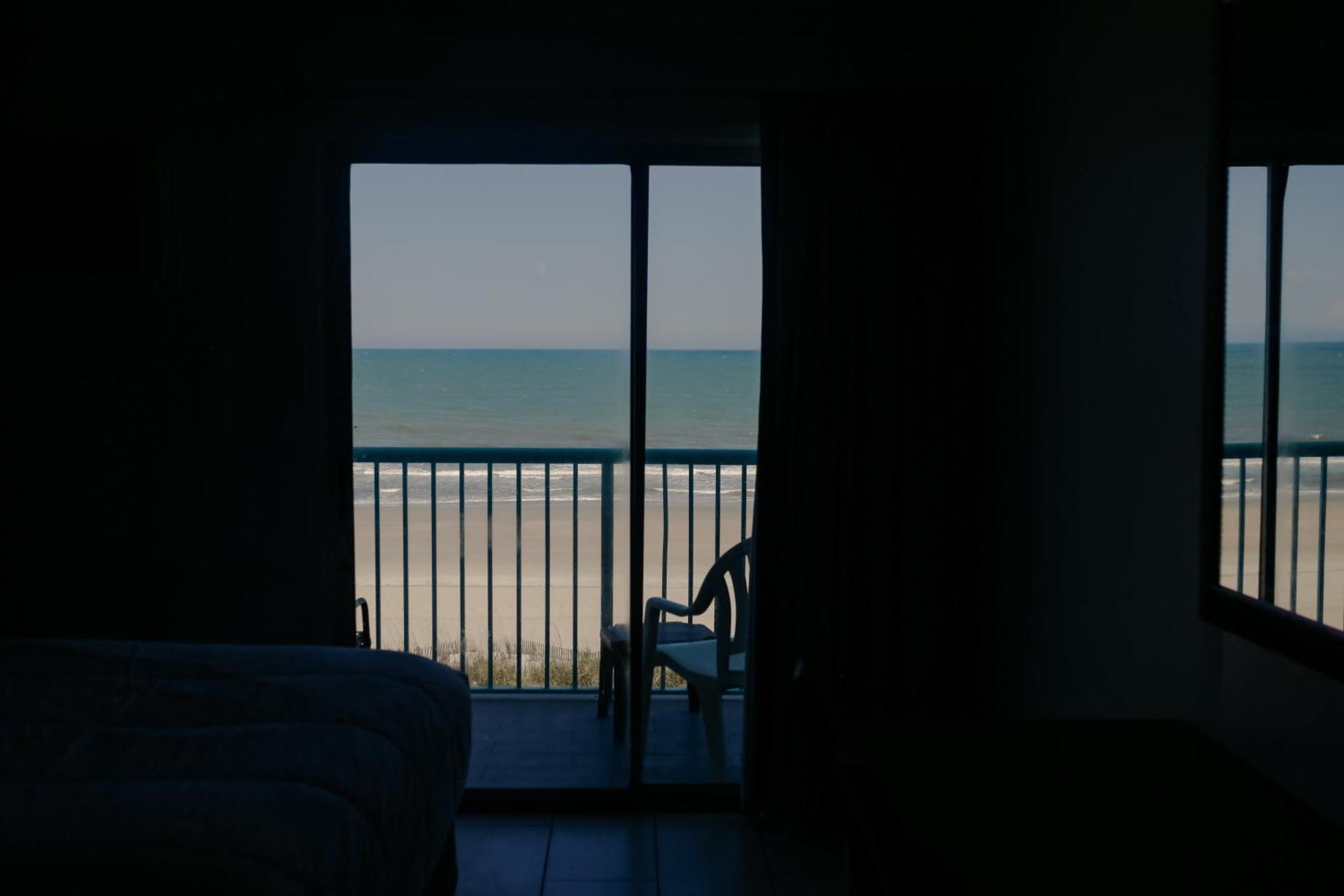 Southern Breeze Ocean Front Hotel Myrtle Beach Buitenkant foto