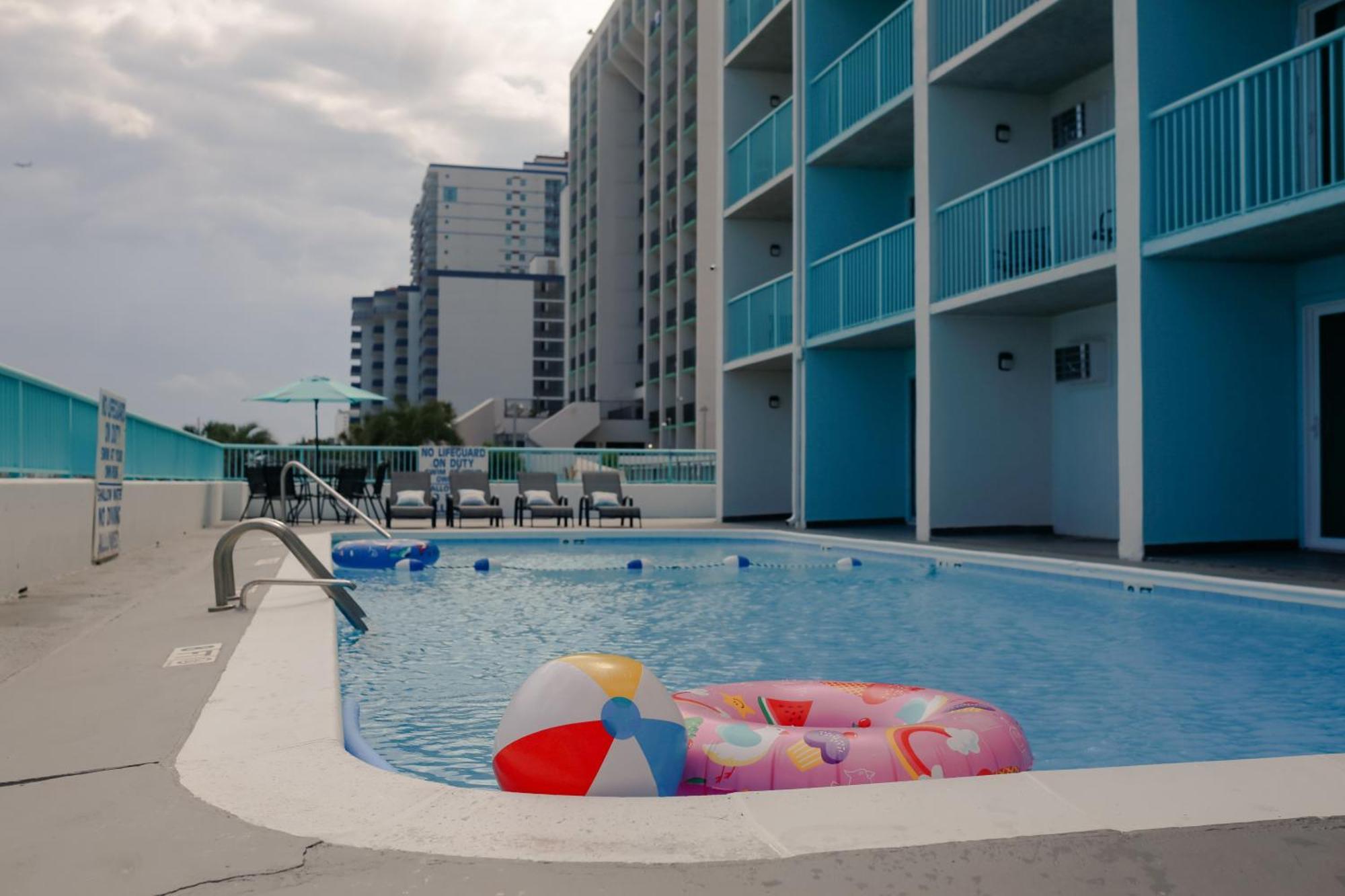 Southern Breeze Ocean Front Hotel Myrtle Beach Buitenkant foto