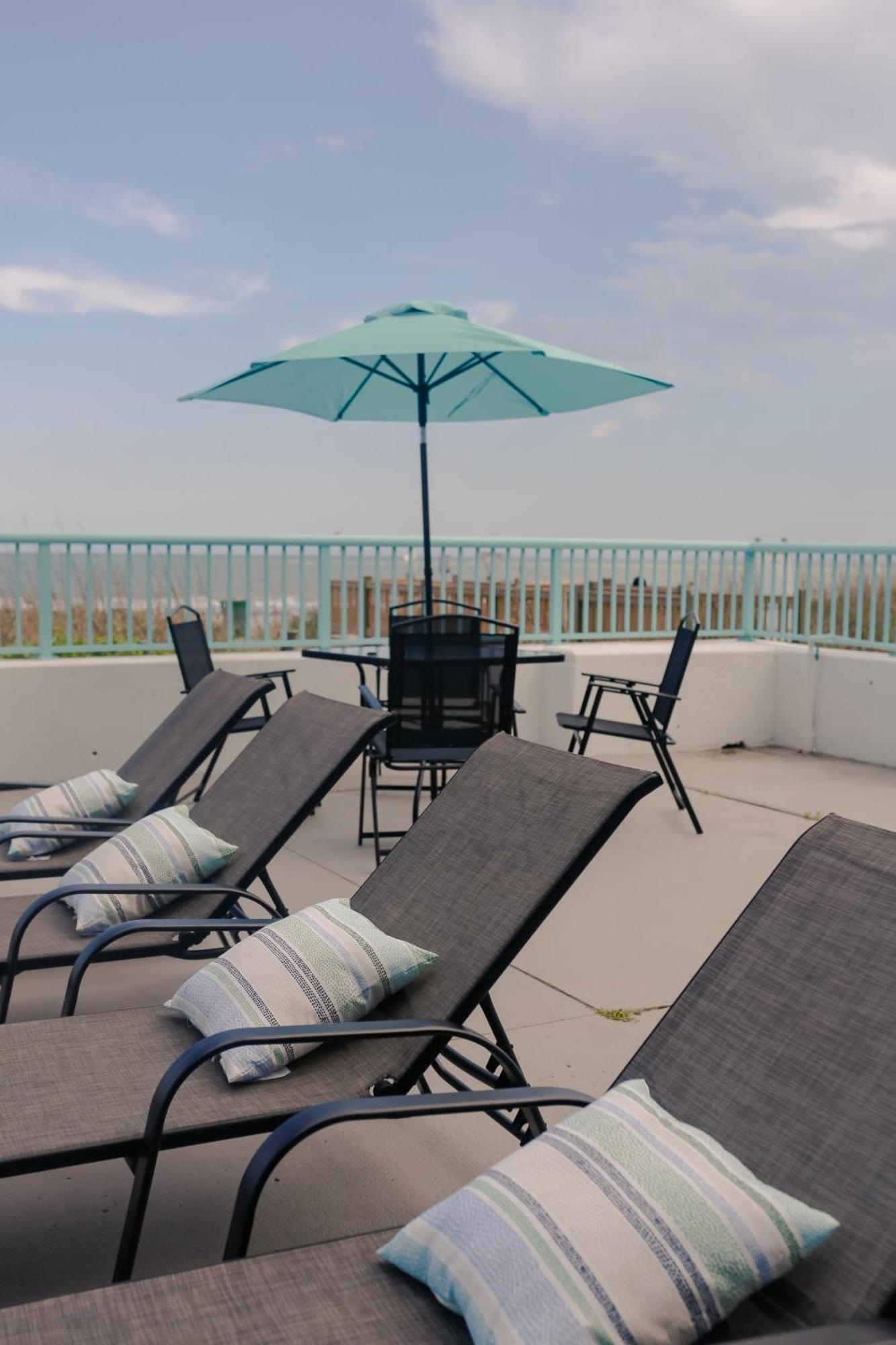 Southern Breeze Ocean Front Hotel Myrtle Beach Buitenkant foto