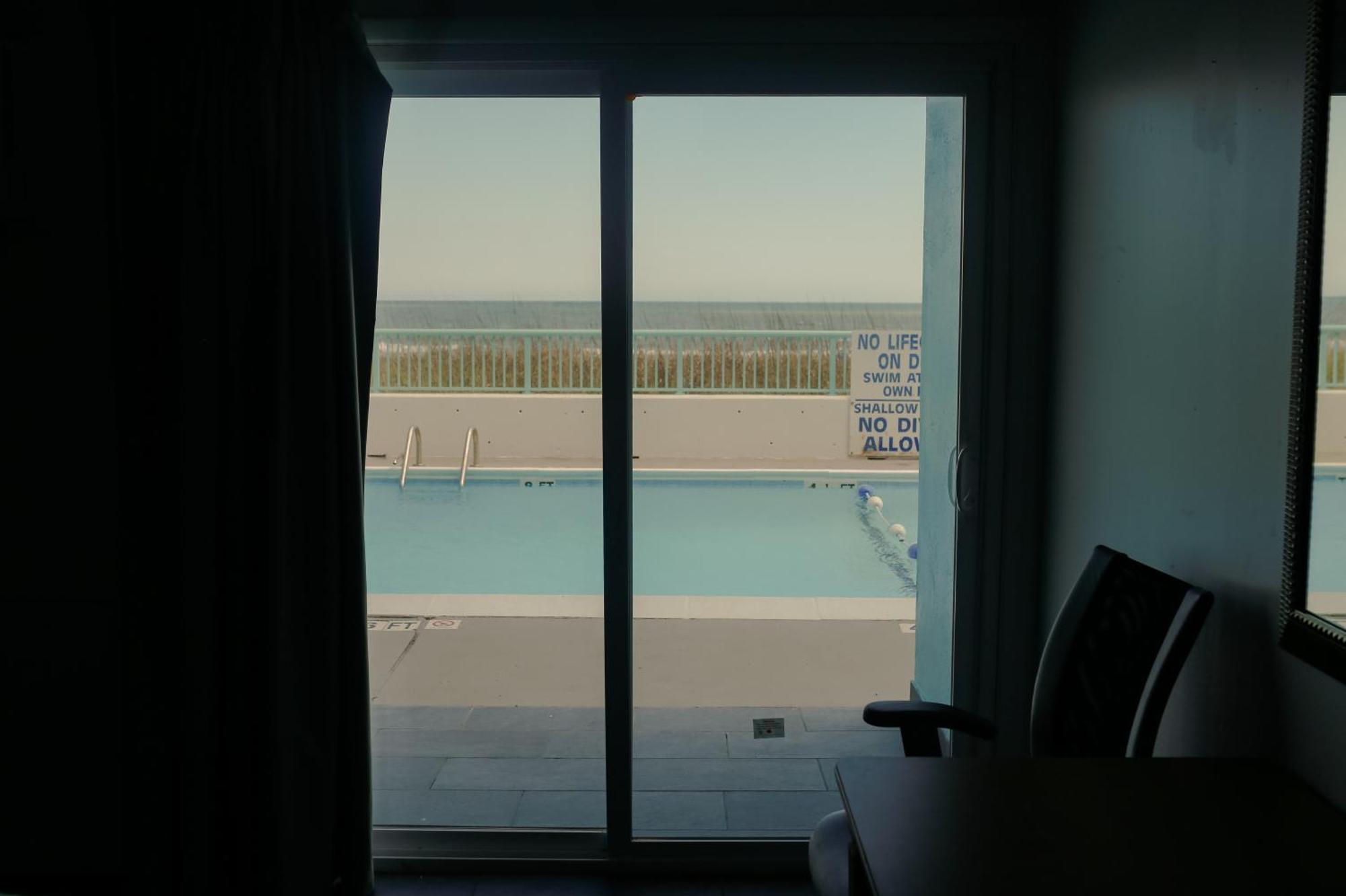 Southern Breeze Ocean Front Hotel Myrtle Beach Buitenkant foto